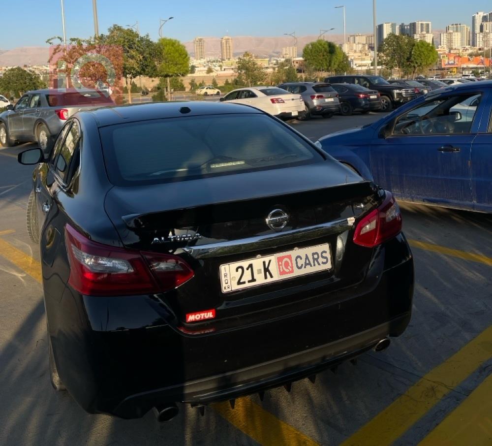 نيسان ألتيما